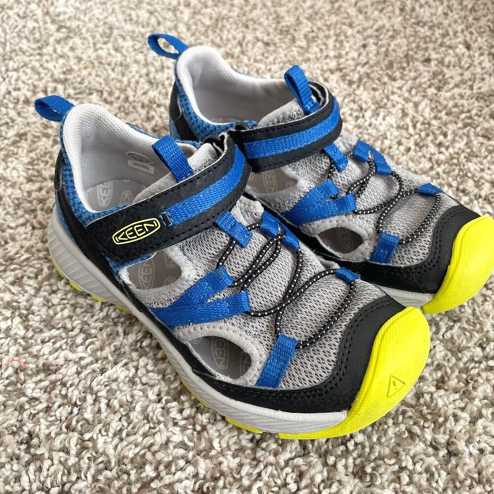 Size 12 / Boys KEEN Sandals